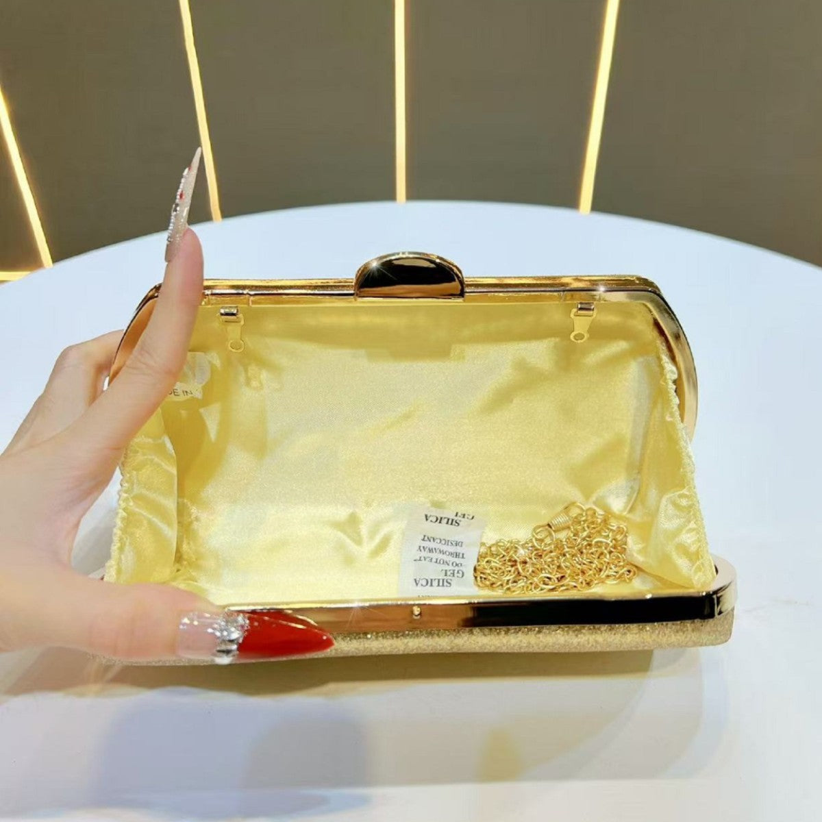 Elegant Rhinestone-Embellished Evening Clutch for Women, A Minimalist Sparkly Shoulder Crossbody Bag Perfect for Formal Dresses Banquets & Special Occasions