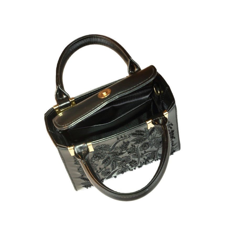 New Arrival Exquisite Beaded Floral Embroidered Small Square Bag for Women, A Vintage Elegant Commuter Date Handbag with Unique Versatile Design