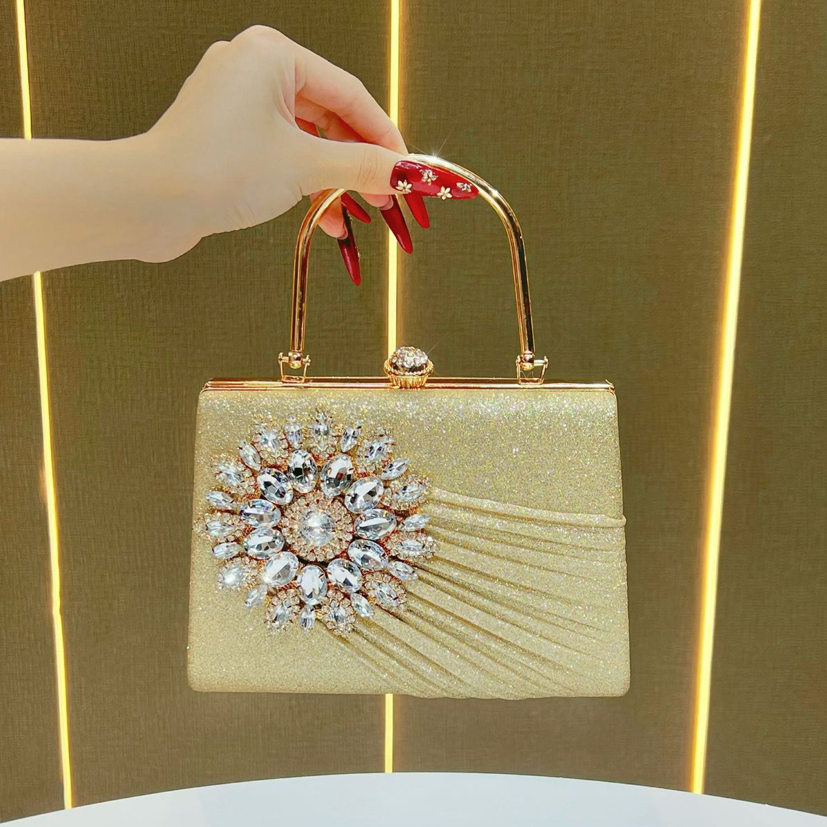 Dazzling Rhinestone-Embellished Evening Bag for Women, A Boutique-Style Top-Handle Handbag with Versatile Crossbody Shoulder Strap, Perfect for Banquets Weddings & Formal Gowns