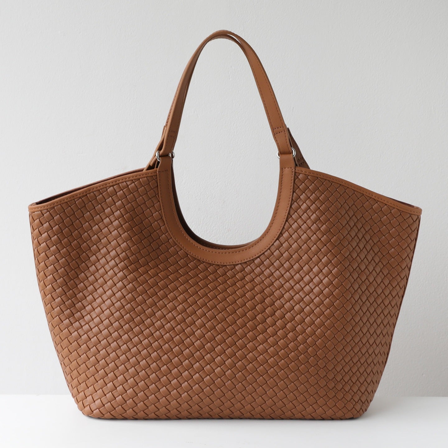 Woven Tote Bag for Women Large Capacity Relaxed Commuter Shoulder Handbag, Premium Versatile Purse with Natural Textured Design