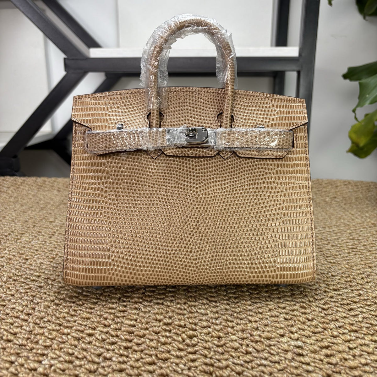 Fashionable Lizard-Embossed Birkin-Inspired Tote Bag for Women, Premium Stainless Steel Hardware 25cm Top-Layer Cowhide Handbag with Versatile Elegant Design