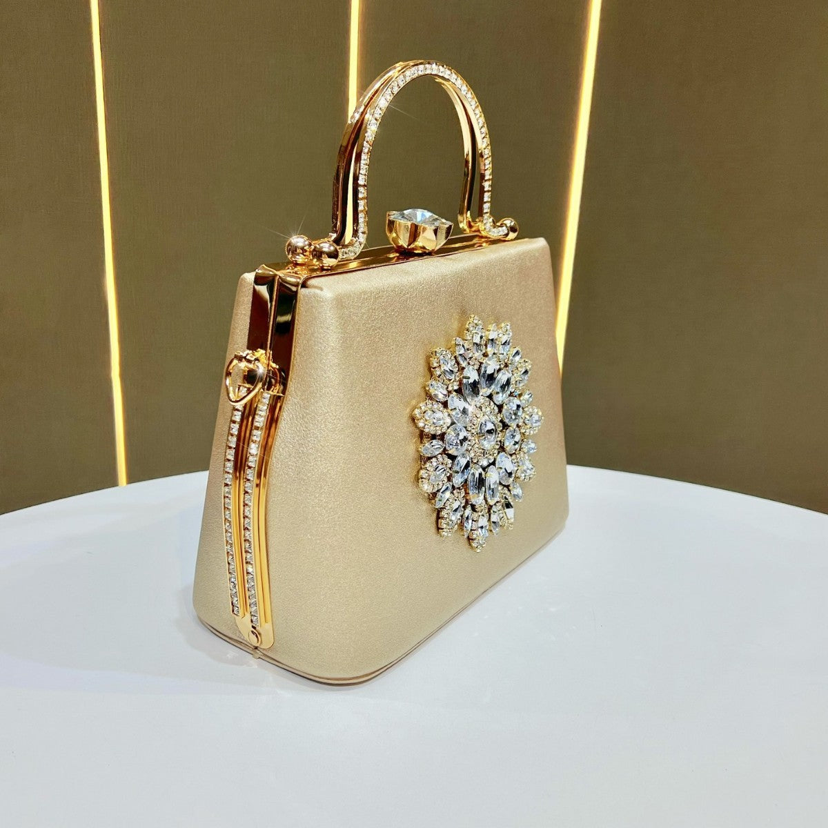 Elegant Rhinestone-Embellished Evening Handbag for Women, A Glamorous Top-Handle Crossbody Shoulder Bag with Sophisticated Design, Perfect for Wedding Bridesmaid Formal Dresses & Special Occasions
