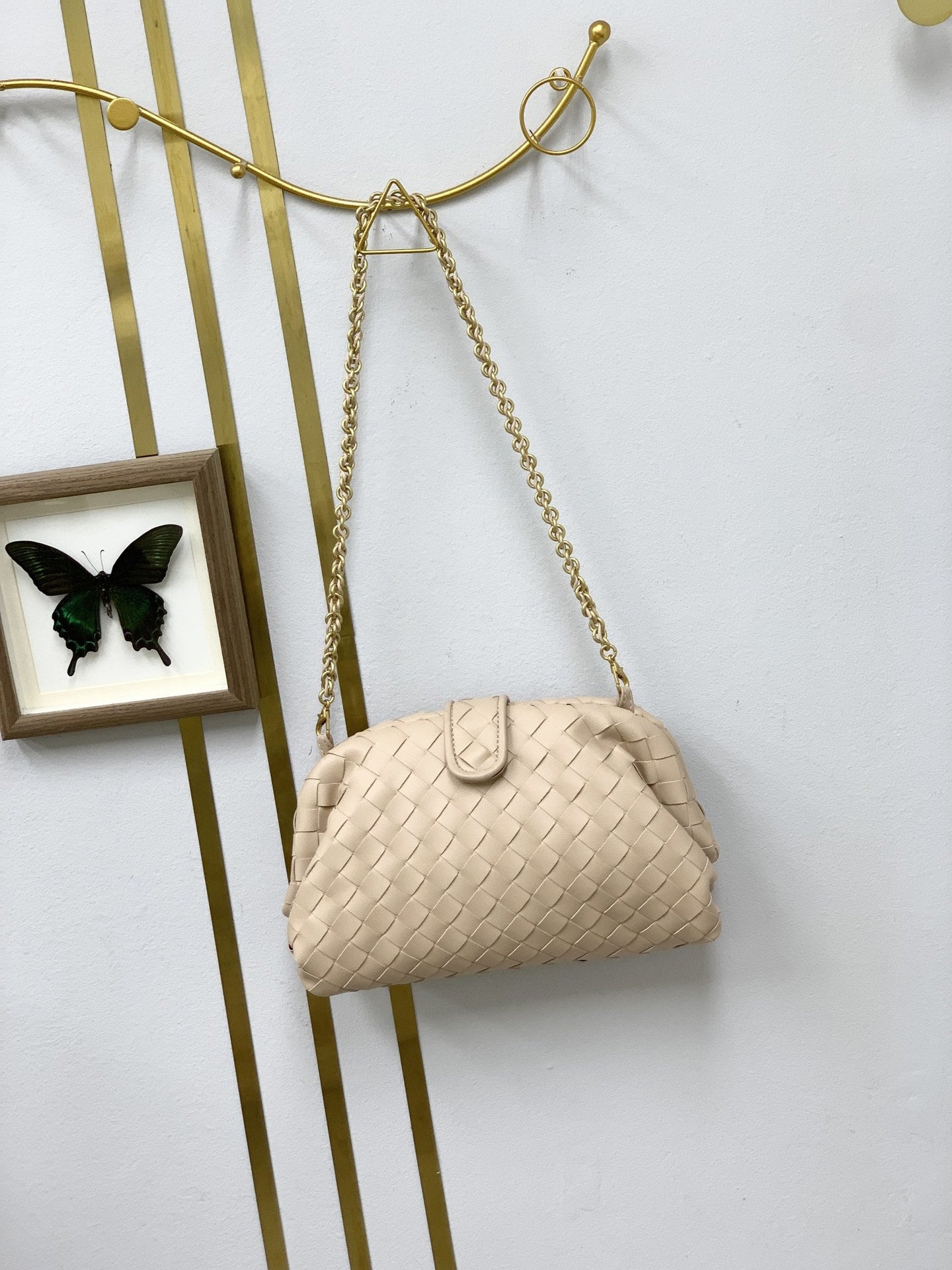 Genuine Leather Woven Cloud Bag with Clip Design, New Versatile Large Capacity Shoulder Crossbody Top Handle Underarm Purse, Light Luxury Handbag for Ladies