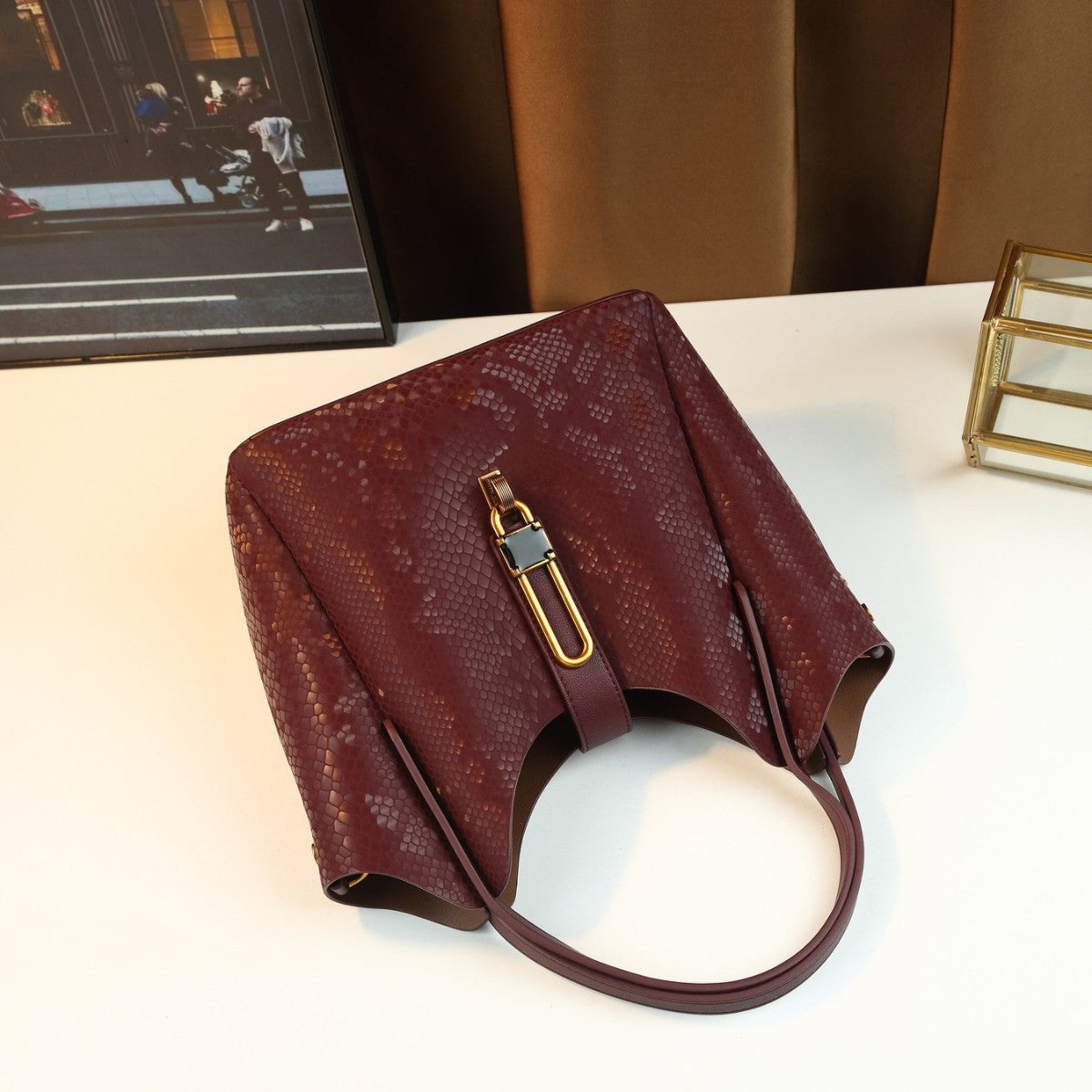 Light Luxury Large Capacity Tote Bag for Women Premium Commuter Top Handle Handbag, Fashion Shoulder Crossbody Purse with Elegant Design