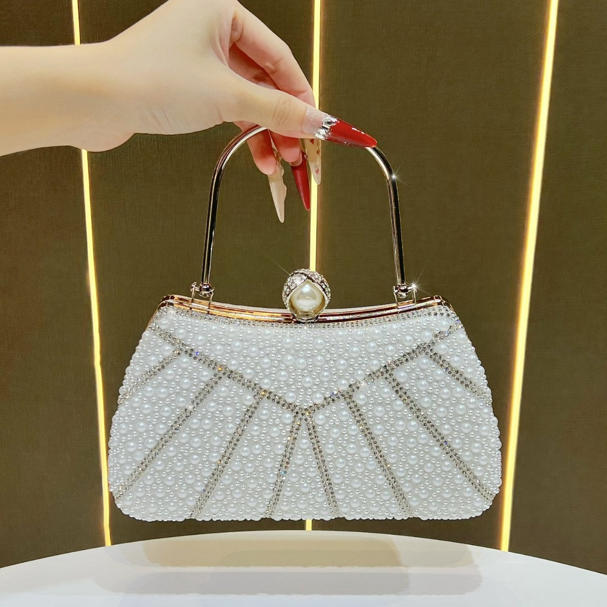 Elegant Pearl Embellished Luxury Evening Bag for Women, A Glamorous Top-Handle Crossbody Clutch Purse Perfect for Wedding Cheongsam Banquets & Formal Events