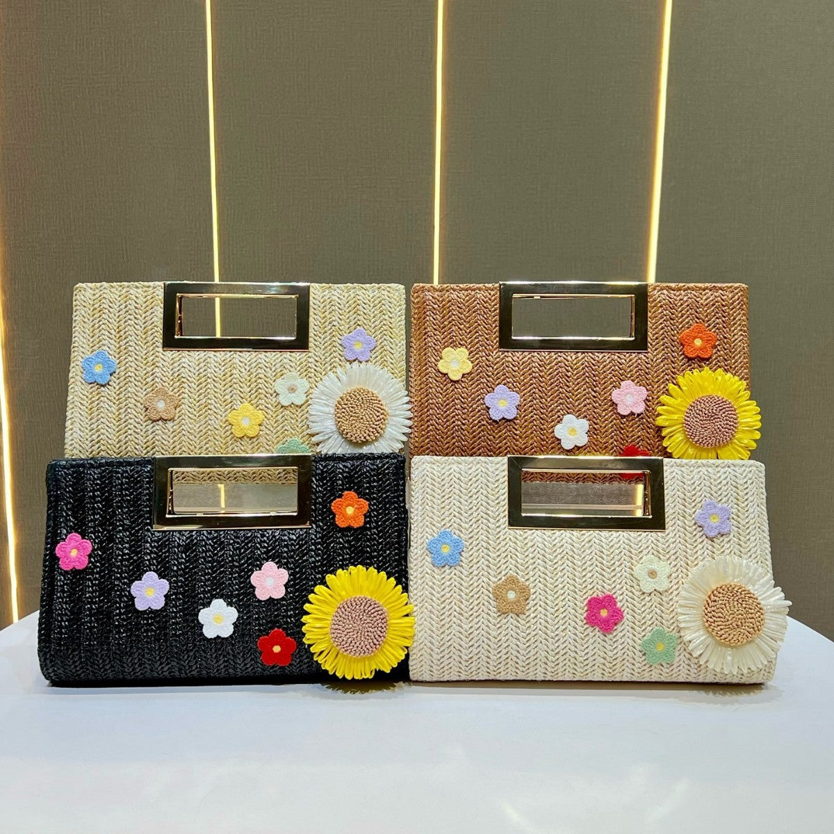 Chic Woven Straw Clutch for Women, A Stylish Chain Crossbody Shoulder Handbag with Top Handle & Eye-Catching Design, Perfect for Summer Beach Vacations & Everyday Style