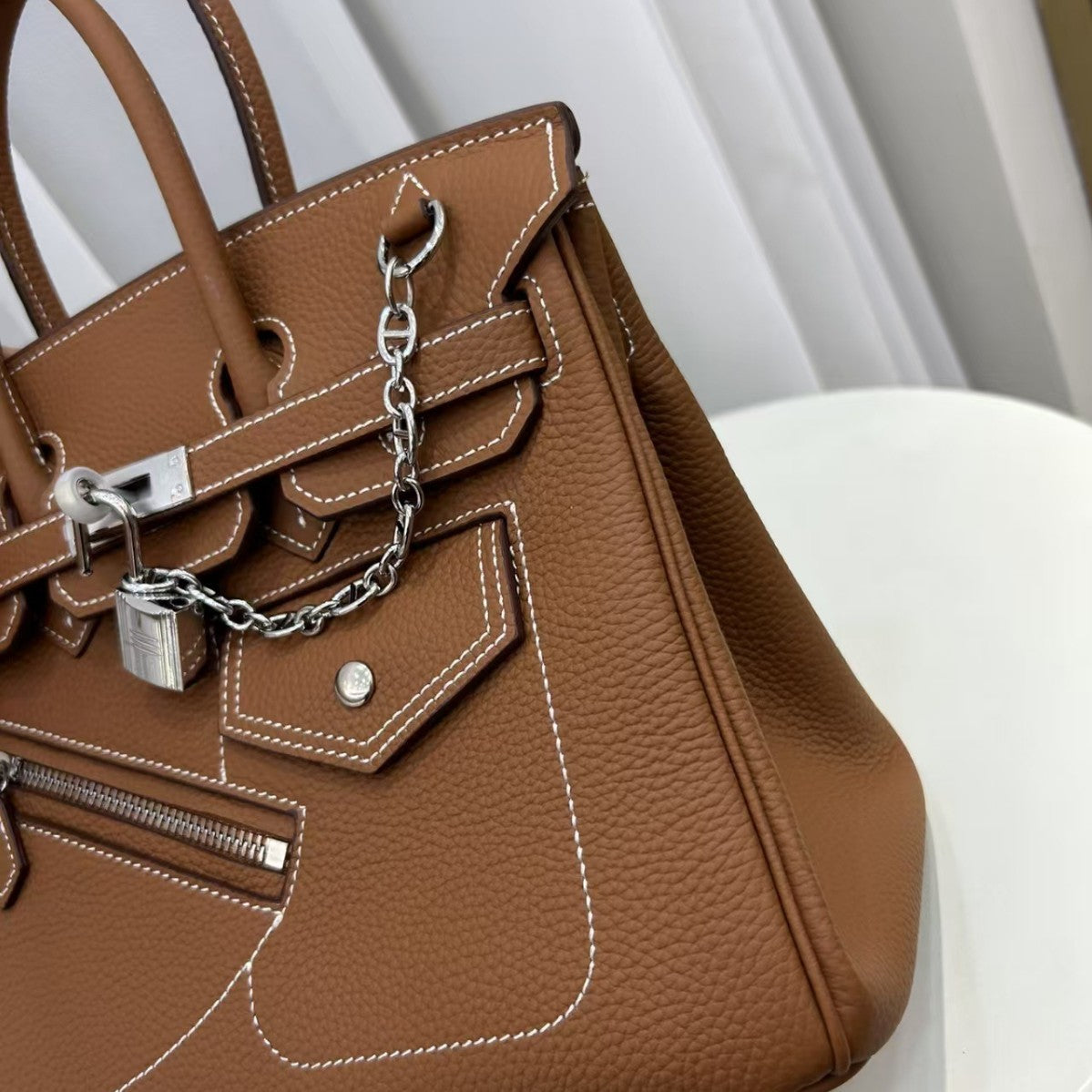 New Arrival Top-Layer Cowhide Leather Biker Birkin-Inspired Tote Bag for Women, Front Zipper Detail with Spacious Large Capacity, Versatile Top-Handle Crossbody Handbag for Everyday Style