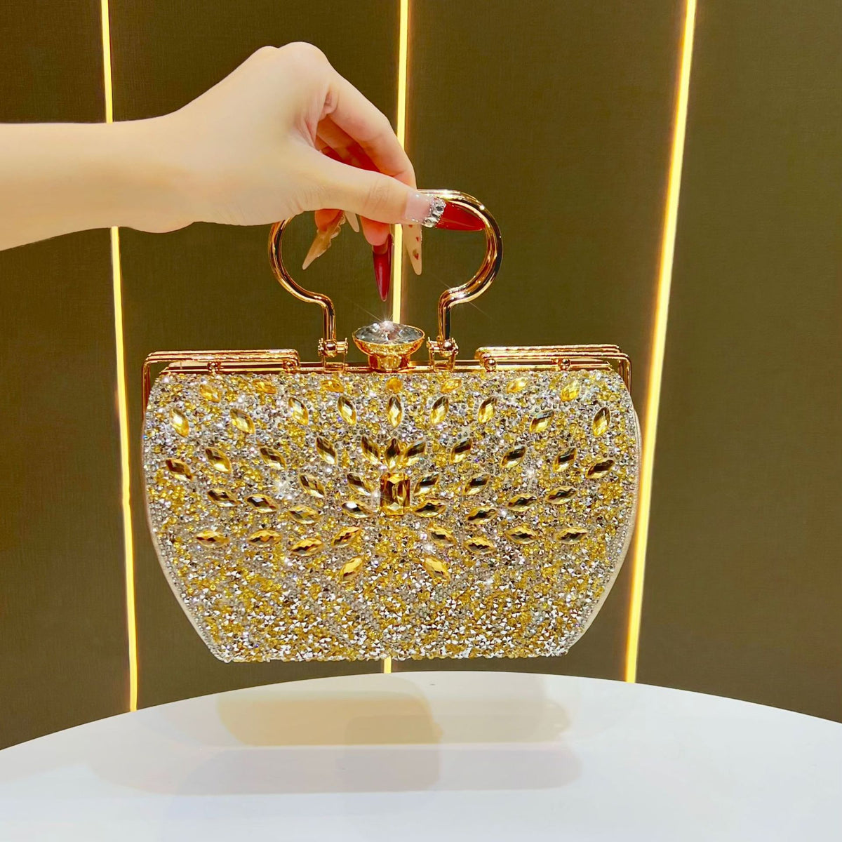 Dazzling Full Rhinestone Embellished Evening Bag for Women, A Large Capacity Light Luxury Top-Handle Shoulder Handbag, Perfect for Parties Banquets & Formal Dresses