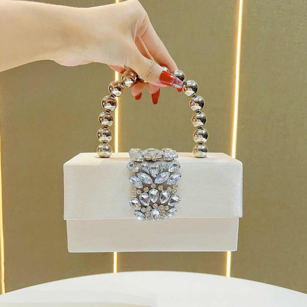 Chic French-Style Sparkly Rhinestone Box Clutch for Women, A Luxurious Silk Satin Small Square Bag with Elegant Pearl Accents & Removable Crossbody Strap, Perfect for Banquets Weddings & Formal Evening Events