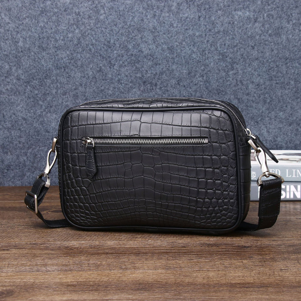 New Arrival Matte Croc-Effect Shoulder Bag for Men, A Fashionable Outdoor Casual Crossbody Backpack with Matte Finish & Trendy Design