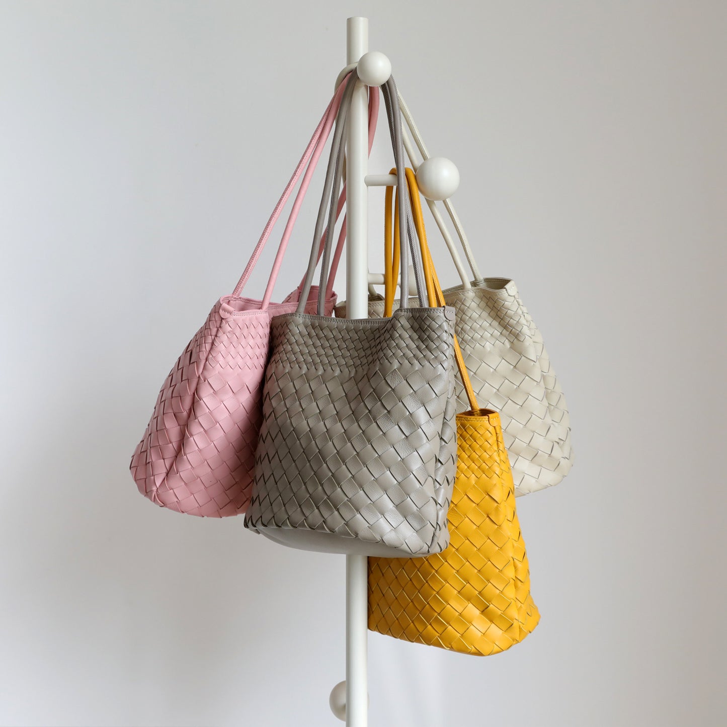Sheepskin Woven Bucket Bag for Women Large Capacity Commuter Shoulder Handbag, Multi-Compartment Versatile Purse with Premium Artisan Texture