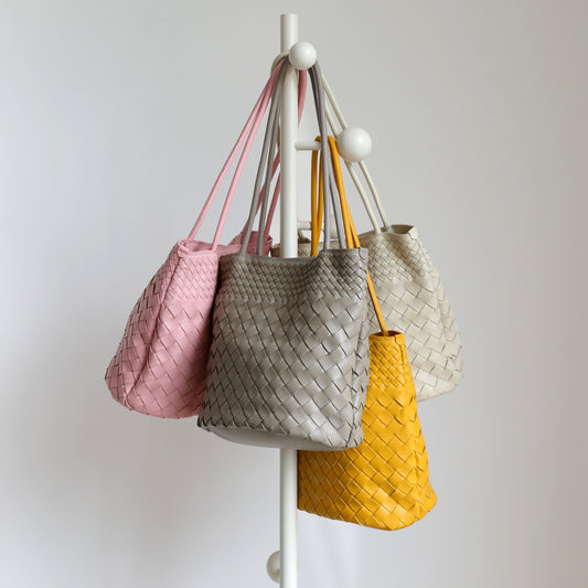 Sheepskin Woven Bucket Bag for Women Large Capacity Commuter Shoulder Handbag, Multi-Compartment Versatile Purse with Premium Artisan Texture