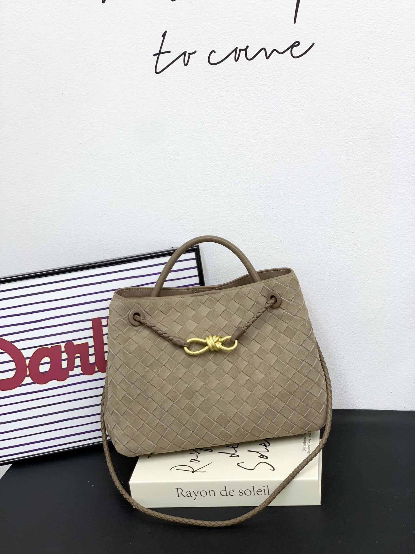 Genuine Leather Metal Bow Casual Handbag for Women, New Fashionable Top Handle Shoulder Crossbody Purse, Simple Chic Everyday Bag for Ladies