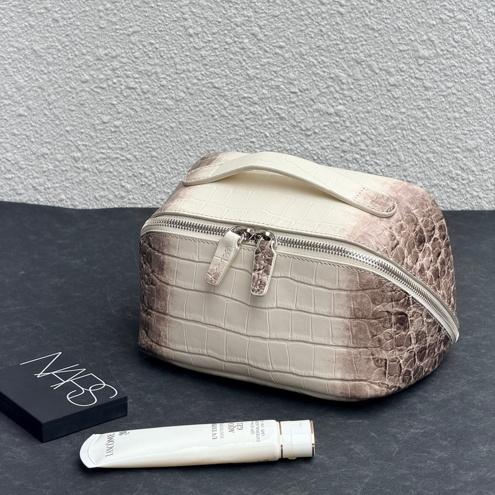 New Arrival Croc-Effect Genuine Leather Makeup Bag for Women, A Premium Top-Layer Cowhide Portable Toiletry Pouch with Handheld Top-Handle Design