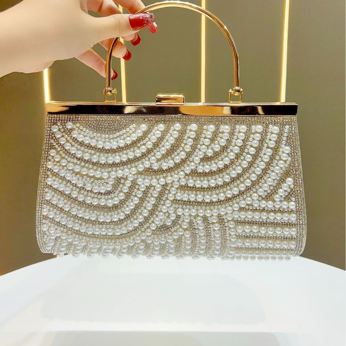 Elegant Chinese Style Pearl Chain Evening Bag for Women, A Premium Hot-Selling Crossbody Shoulder Handbag with Sophisticated Oriental Design, Perfect for Banquets Weddings & Formal Events