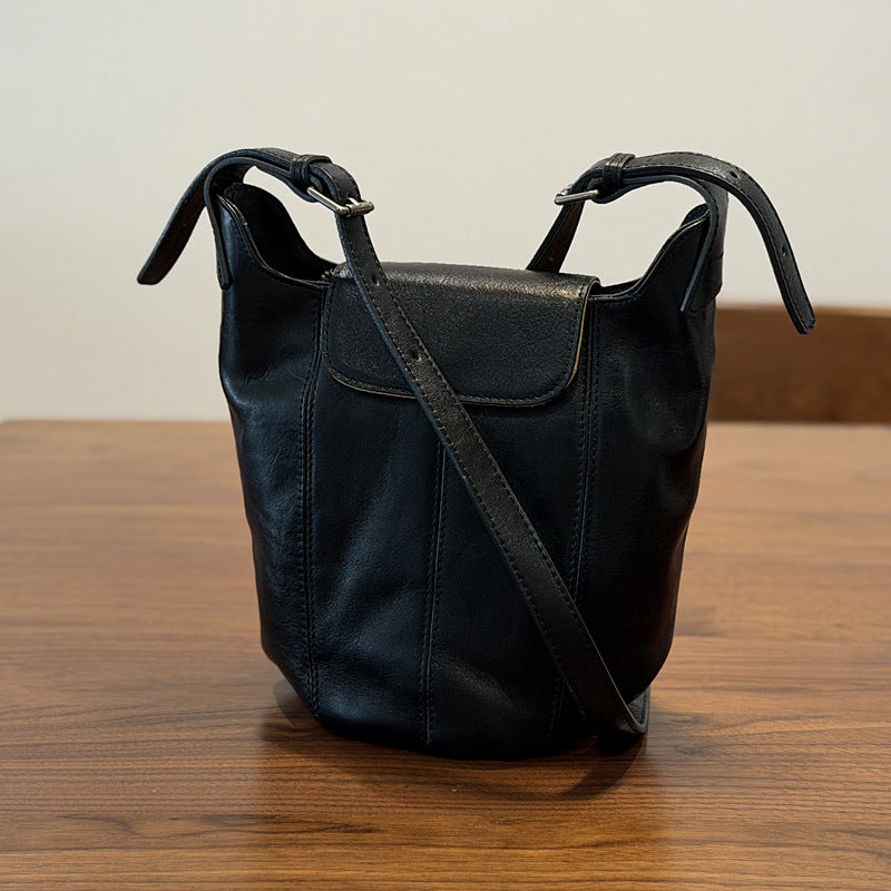 Vegetable-Tanned Cowhide Bucket Bag for Women, Casual Chic Shoulder Crossbody Purse, Pleated Top Layer Leather Handbag for Ladies