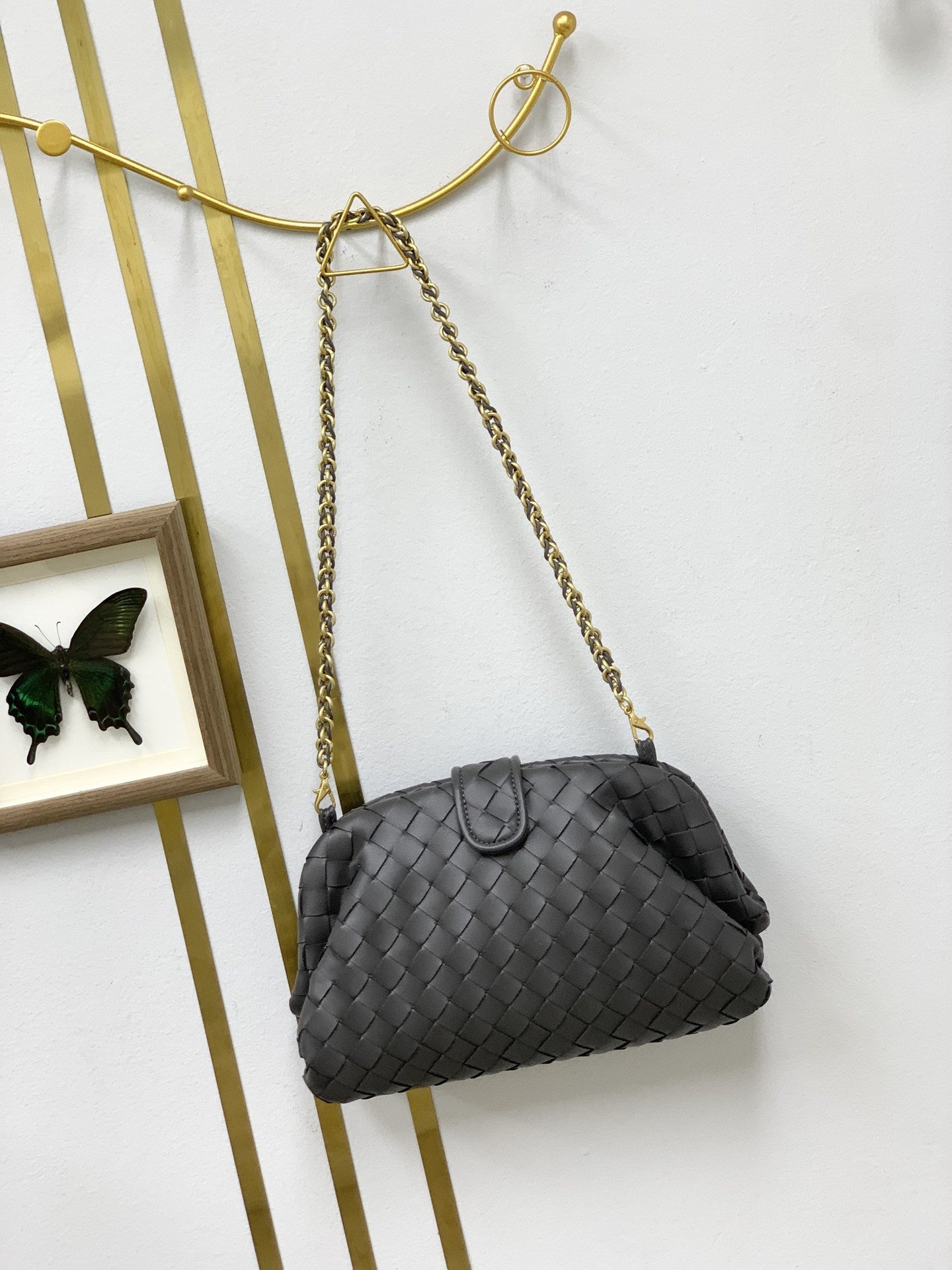 Genuine Leather Woven Cloud Bag with Clip Design, New Versatile Large Capacity Shoulder Crossbody Top Handle Underarm Purse, Light Luxury Handbag for Ladies