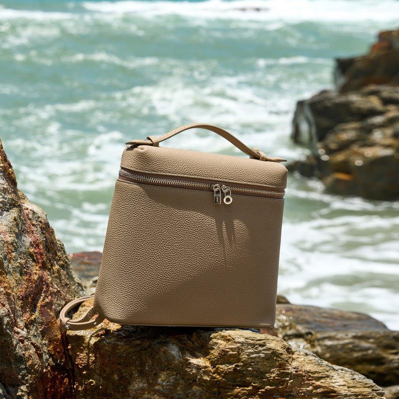 New High-Quality LP Leather Backpack, Commute Shoulder Daypack, Kelly-Style Top Handle Lunch Box Bag in Top Layer Cowhide for Women
