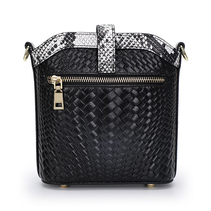 Genuine Leather Bucket Bag for Women, New Summer Versatile Mom Shoulder Bag, Fashionable Woven Texture Handbag for Ladies