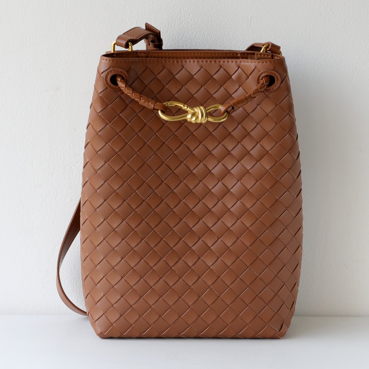Bow Woven Bucket Bag for Women Niche Shoulder Crossbody Handbag, Fashion Cowhide Purse with Elegant Bow Detail
