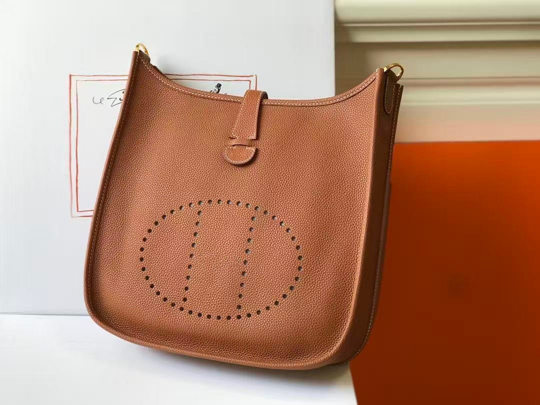 Genuine Top Layer Cowhide Evelyne-Style Crossbody Bag for Women, Mid-High End Boutique Quality Handbag, Wholesale Bulk Order Available for Ladies