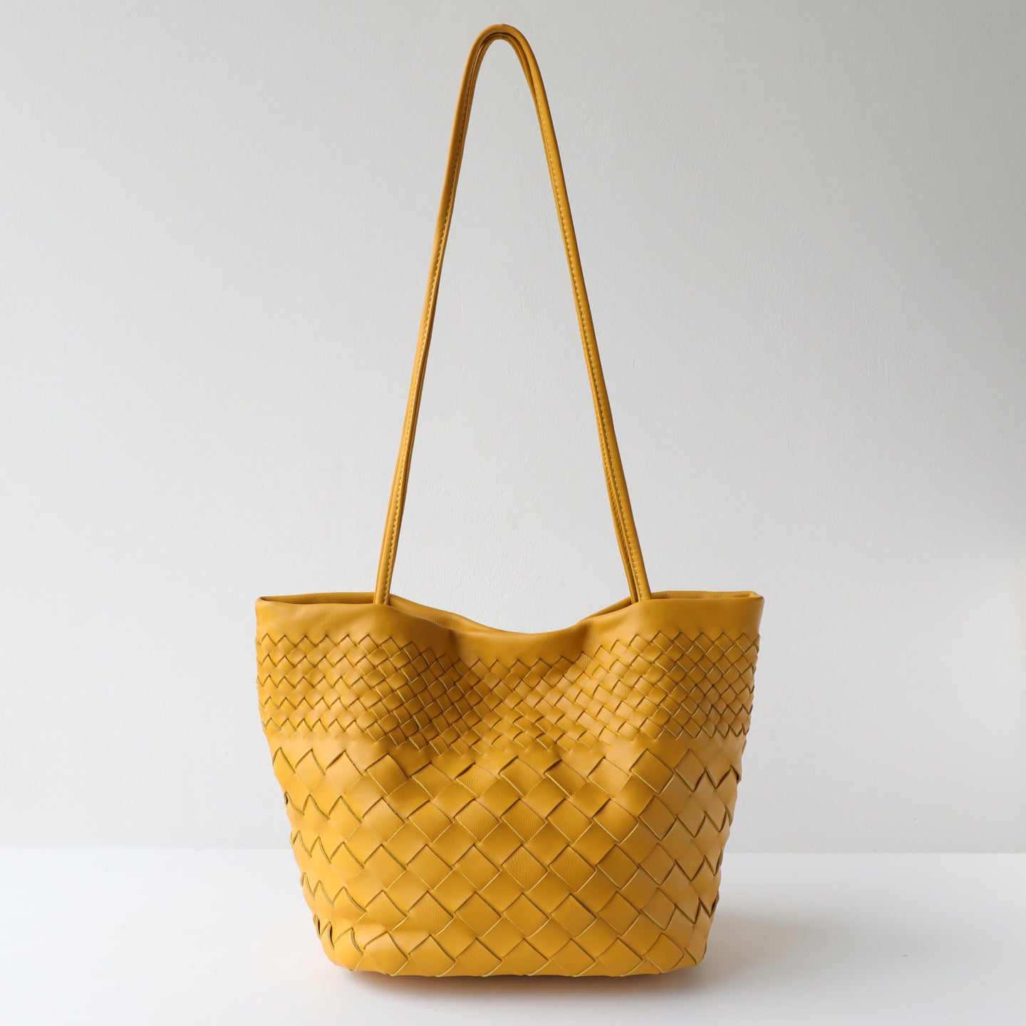 Sheepskin Woven Bucket Underarm Bag for Women Niche Slouchy Commuter Shoulder Handbag, Versatile Genuine Leather Purse with Soft Artisan Texture