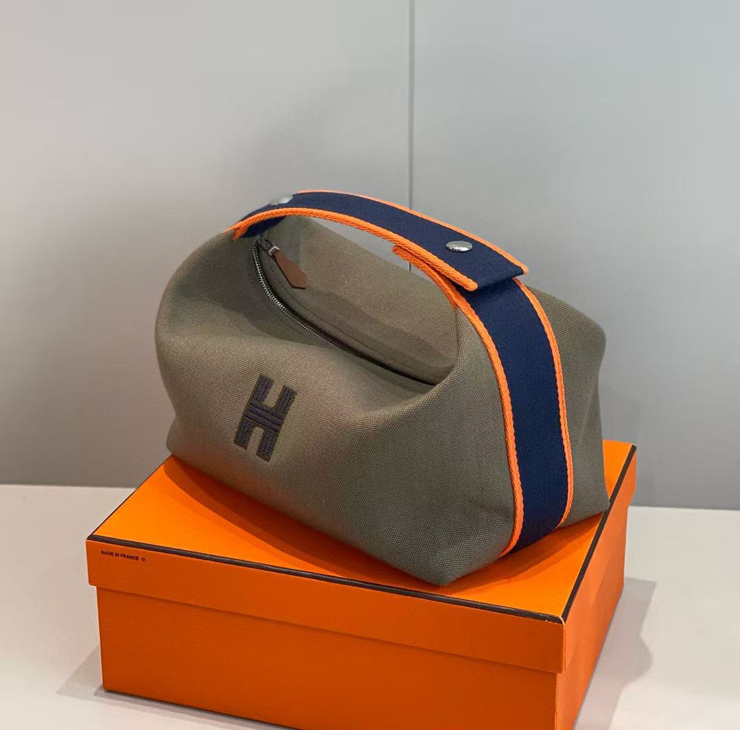 Waterproof Canvas Toiletry Bag for Women, Hermès-Inspired Travel Makeup Pouch 21/25cm, Semi-Handmade Embroidered Box Bag with Sturdy Steel Hardware, Portable Cosmetic Organizer for Daily Use