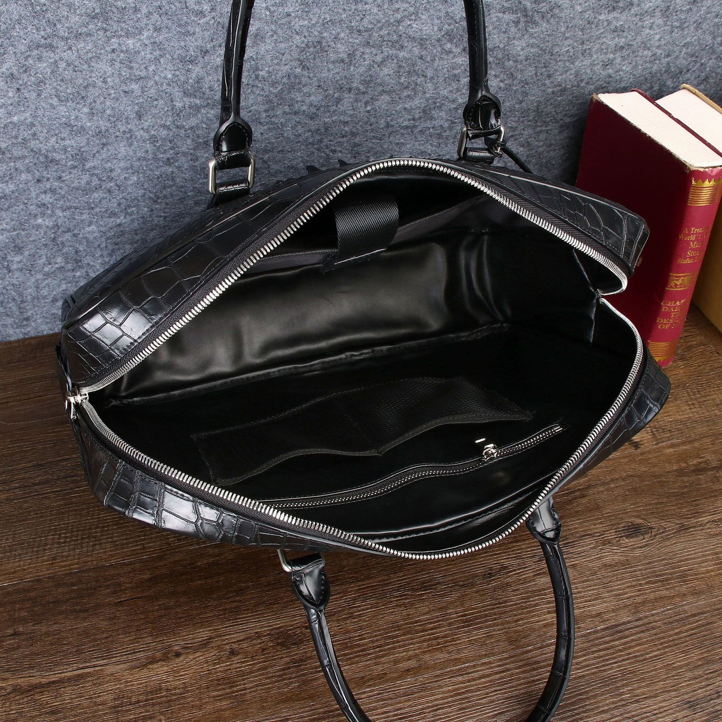 New Arrival Croc-Effect Business Briefcase for Men, A High-End Large Capacity Top-Handle Bag with Fashionable Sophisticated Design