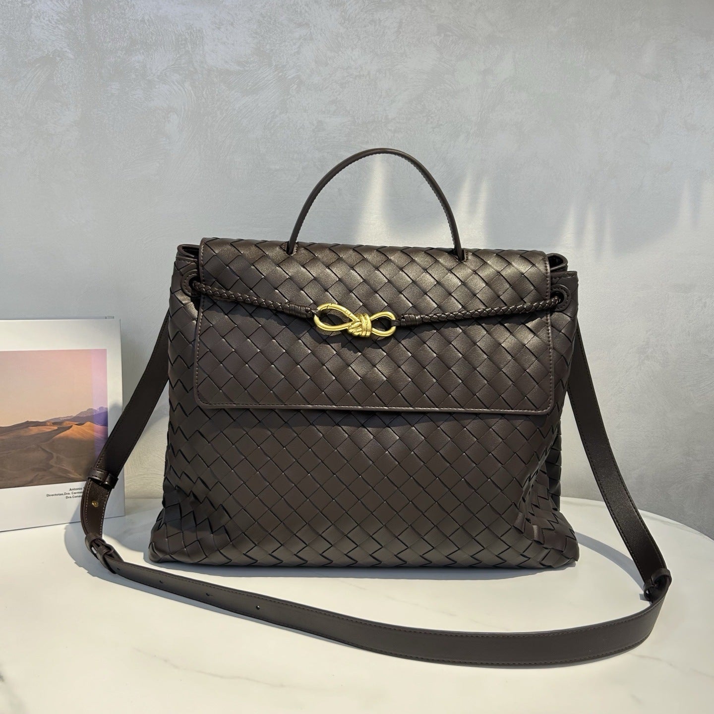 Genuine Leather Woven Large Capacity Handbag for Women, Premium Shoulder Crossbody Top Handle Purse, Fashionable Everyday Bag for Ladies