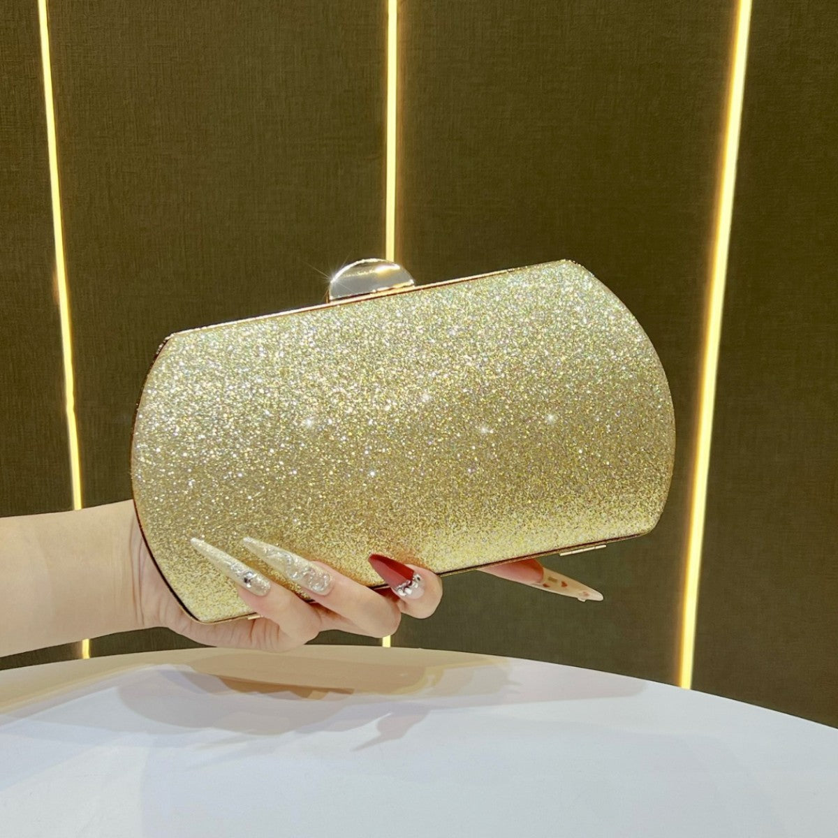Elegant Rhinestone-Embellished Evening Clutch for Women, A Minimalist Sparkly Shoulder Crossbody Bag Perfect for Formal Dresses Banquets & Special Occasions