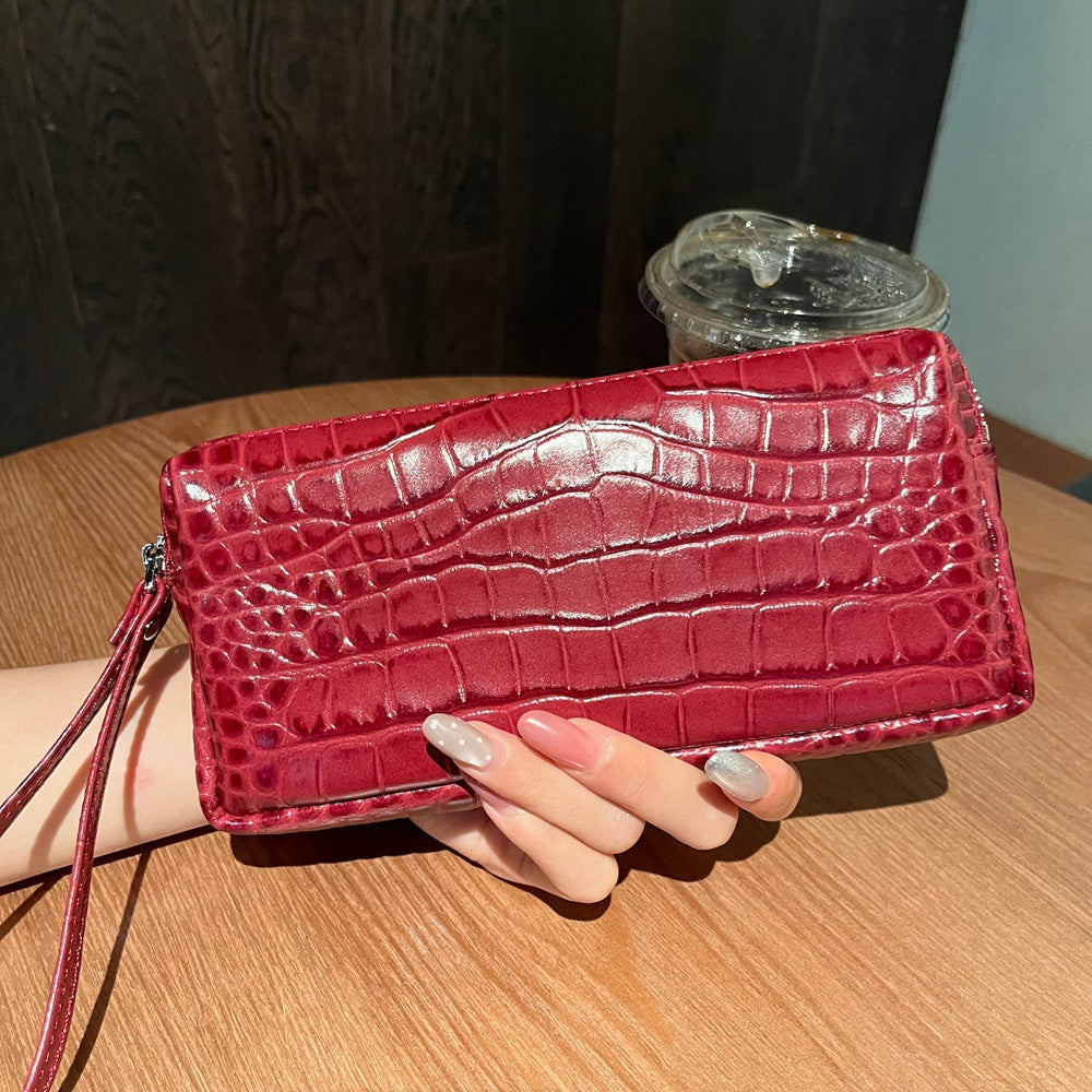 New Arrival Croc-Effect Genuine Leather Wallet for Women, A Top-Layer Cowhide Zip Clutch Phone Bag with Coin Compartment & Hand Grab Design