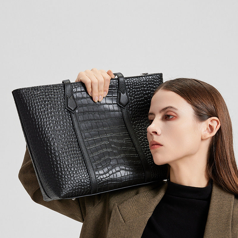 New Arrival Croc-Effect Genuine Leather Tote Bag for Women, A Large Capacity Versatile Commuter Shoulder Handbag with Premium Design