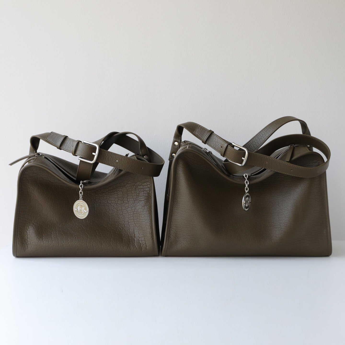 Soft Top Layer Cowhide Tote Bag for Women Large Capacity Commuter Shoulder Handbag, Premium Genuine Leather Purse with Luxurious Feel
