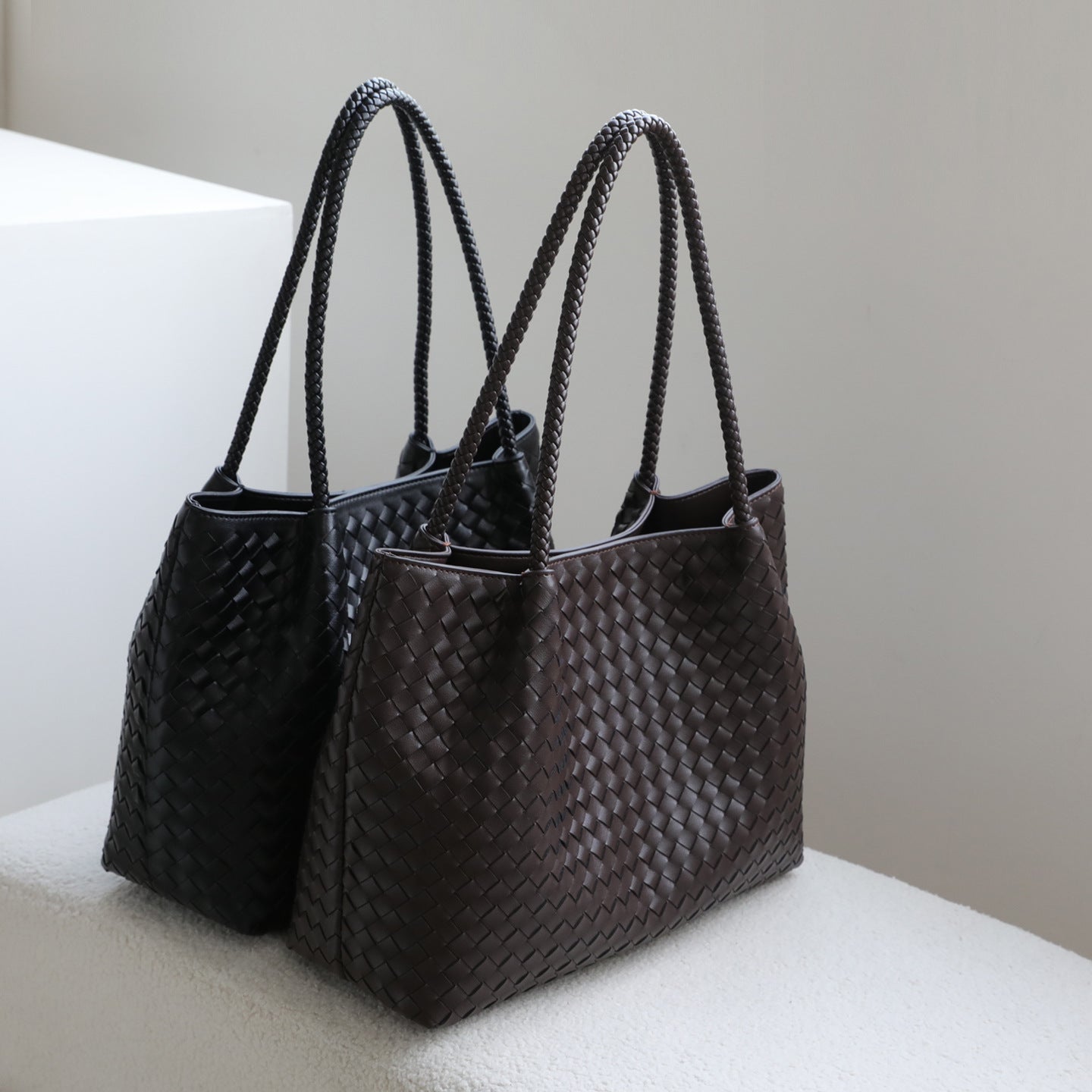 Handwoven Slouchy Underarm Bag for Women Niche Commuter Shoulder Handbag, Premium Versatile Purse with Relaxed Artisan Texture