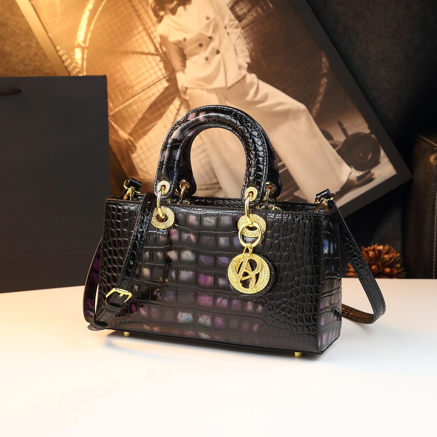 New Arrival Croc-Effect Lady-Inspired Small Square Bag for Women, A Light Luxury Genuine Leather Shoulder Top-Handle Crossbody Handbag with Premium Design