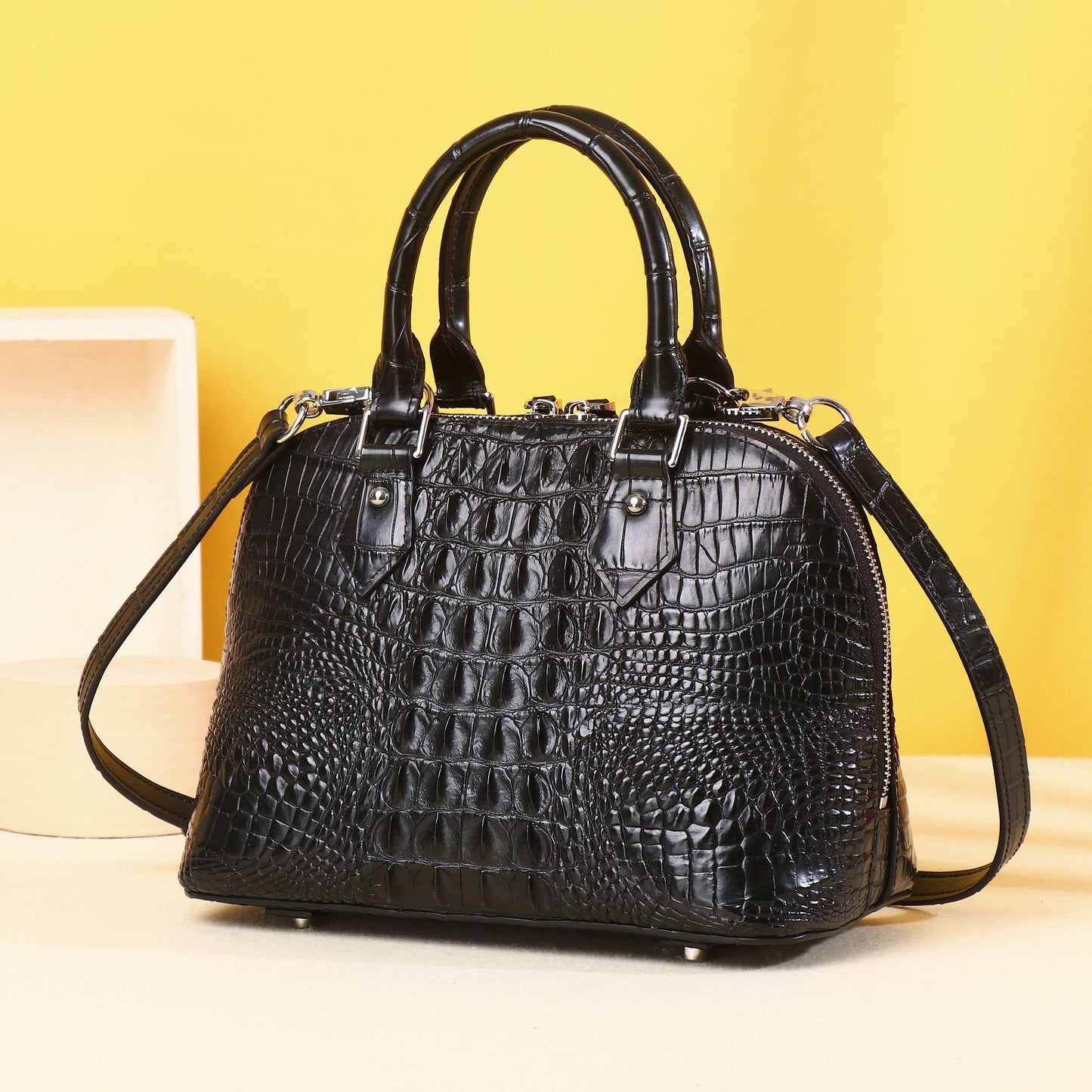 New Arrival Croc-Effect Shell Tote Bag for Women, A Shoulder Crossbody Commuter Handbag with Bone-Pattern Design, Perfect Mother's Day Gift for Mom