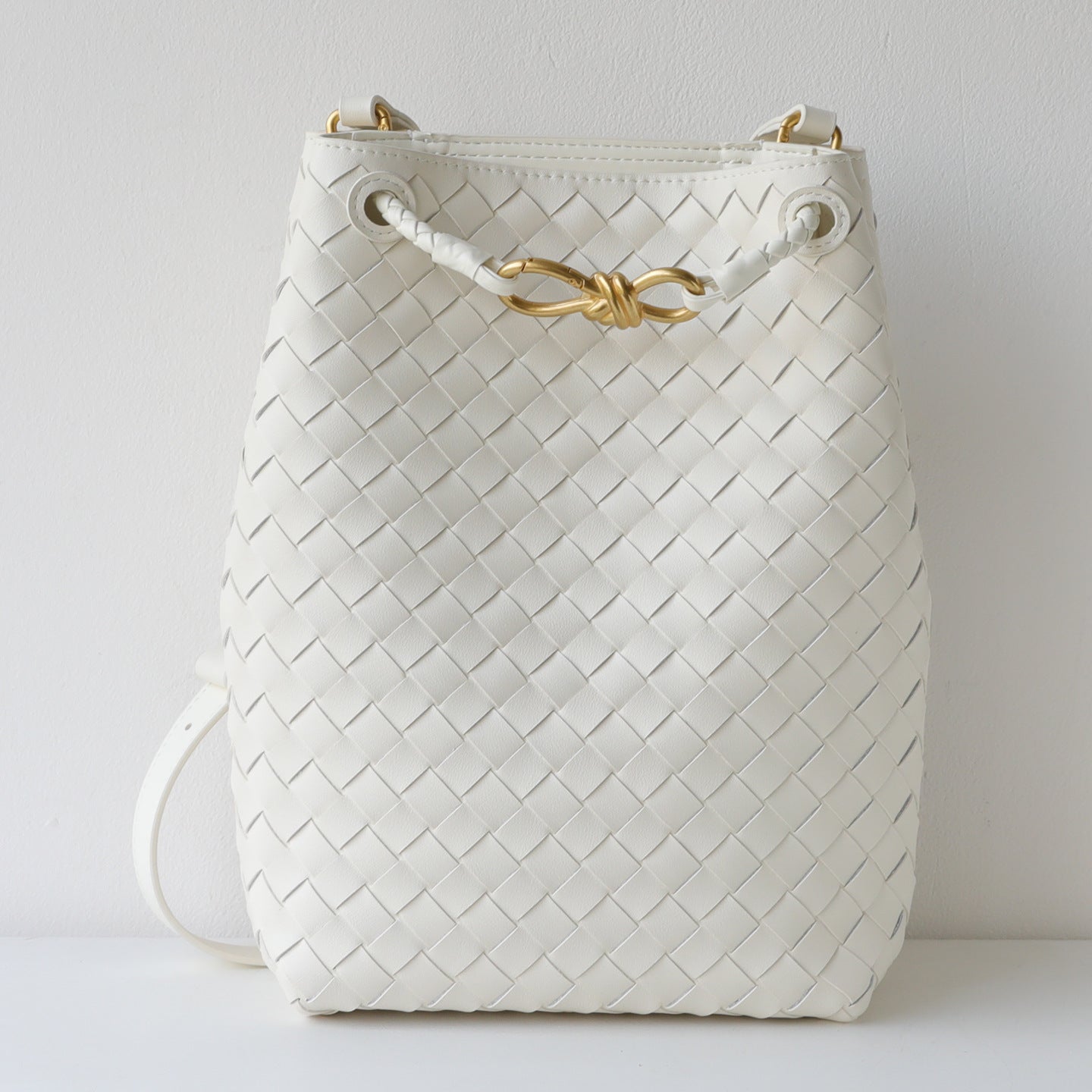 Bow Woven Bucket Bag for Women Niche Shoulder Crossbody Handbag, Fashion Cowhide Purse with Elegant Bow Detail