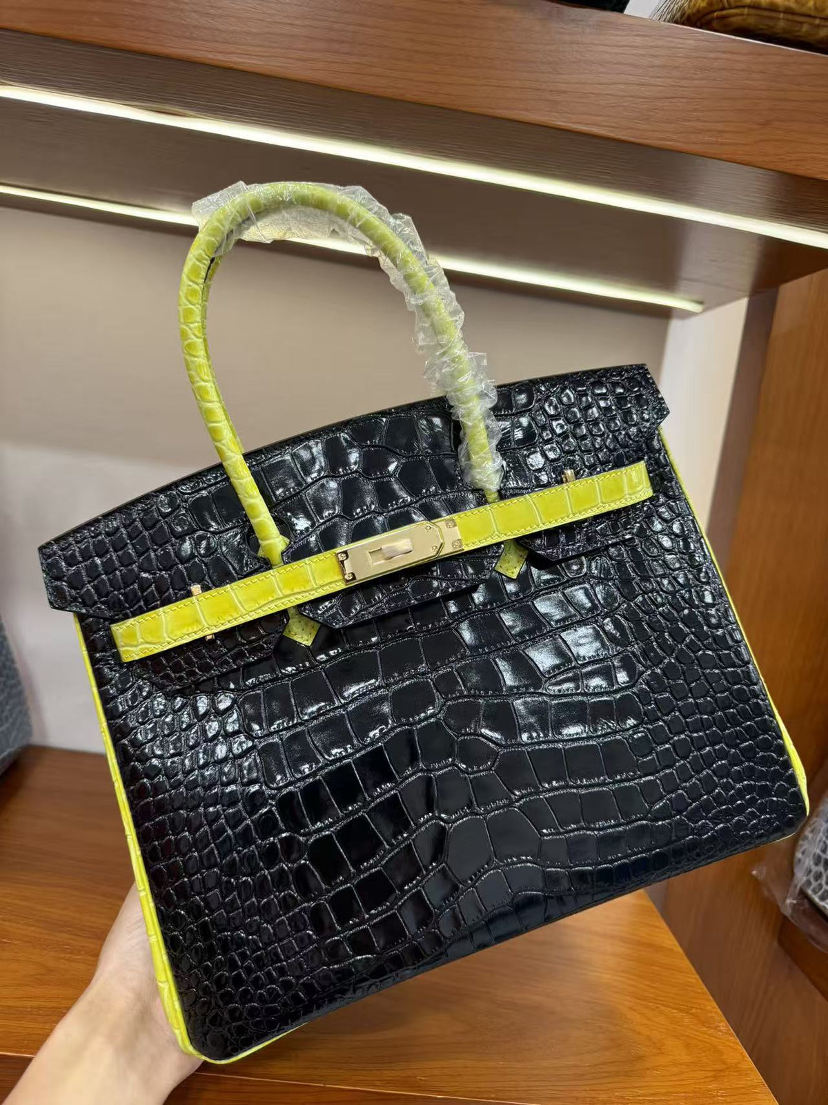 Genuine Leather High-Gloss Crocodile-Embossed Birkin-Style Bag for Women, Large Capacity Three-Color Patchwork Top Handle Purse, Premium Handbag for Ladies