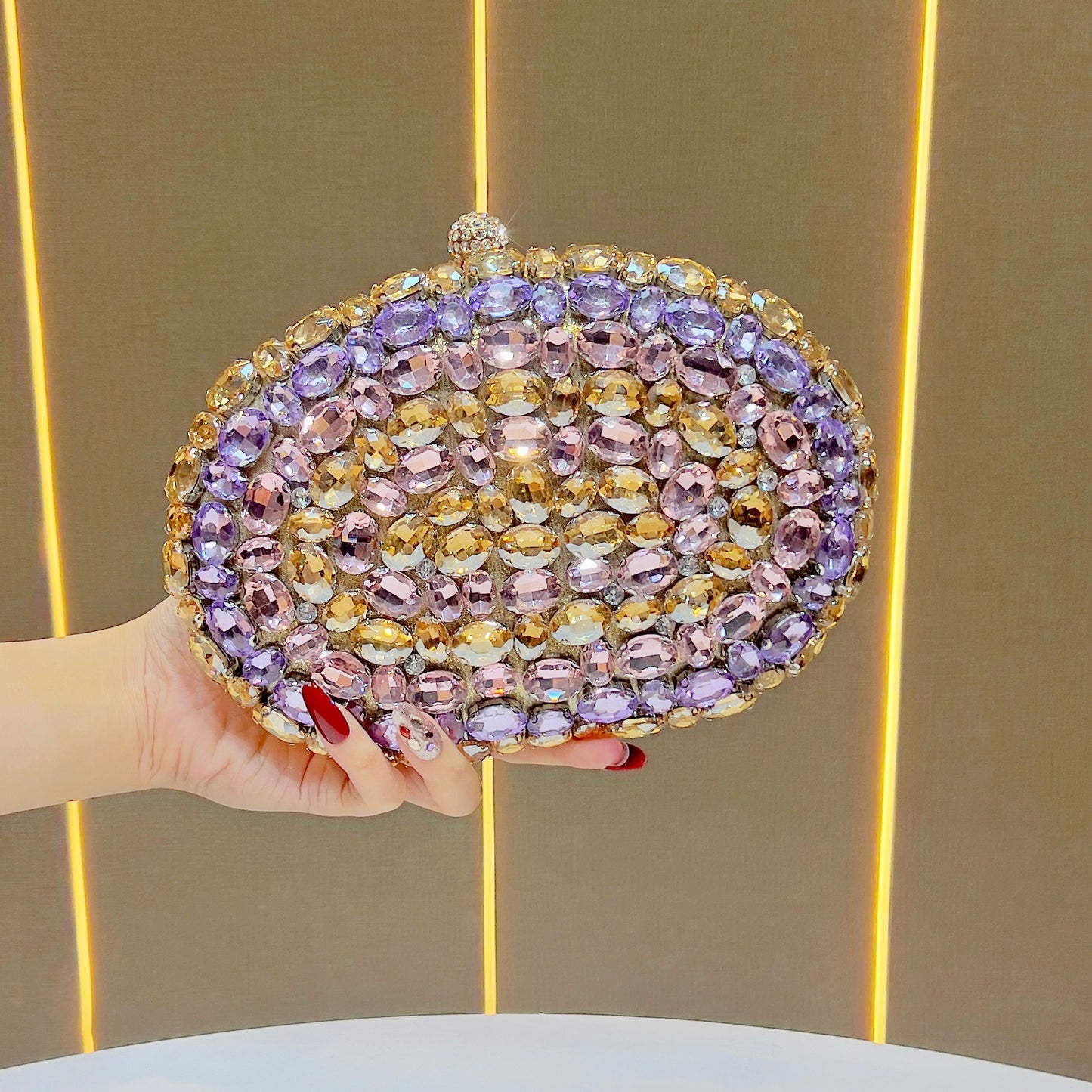 Elegant Rhinestone-Embellished Evening Clutch for Women, A Premium Glamorous Top-Handle Chain Crossbody Bag with Exquisite Craftsmanship & Sparkly Crystal Details, Perfect for Banquets Weddings & Special Occasions