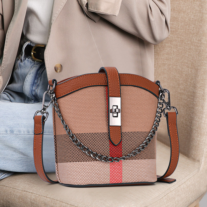 New Mini Bucket Phone Bag in Genuine Cowhide, Plaid European Style Small Crossbody Purse, Trendy Handbag for Women