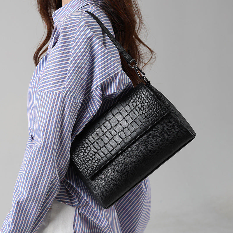 New Arrival Croc-Effect Genuine Leather Shoulder Bag for Women, A Stain-Resistant Durable Small Square Commuter Handbag with Premium Design