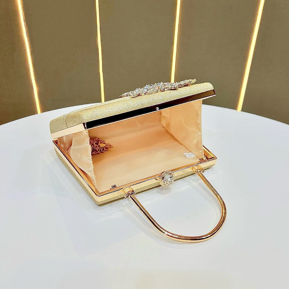 Dazzling Rhinestone-Embellished Evening Bag for Women, A Boutique-Style Top-Handle Handbag with Versatile Crossbody Shoulder Strap, Perfect for Banquets Weddings & Formal Gowns