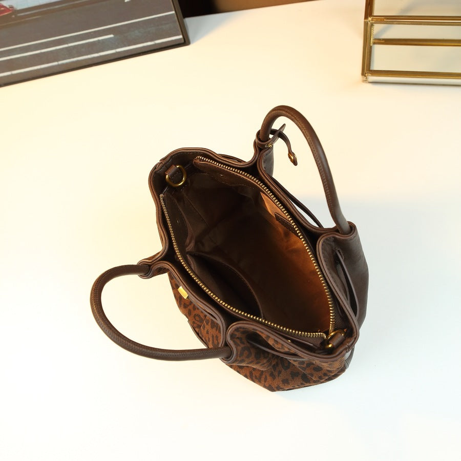Vintage Dumpling Bag for Women Fall Winter Shoulder Crossbody Handbag, Elegant Versatile Purse with Cozy Plush Charm