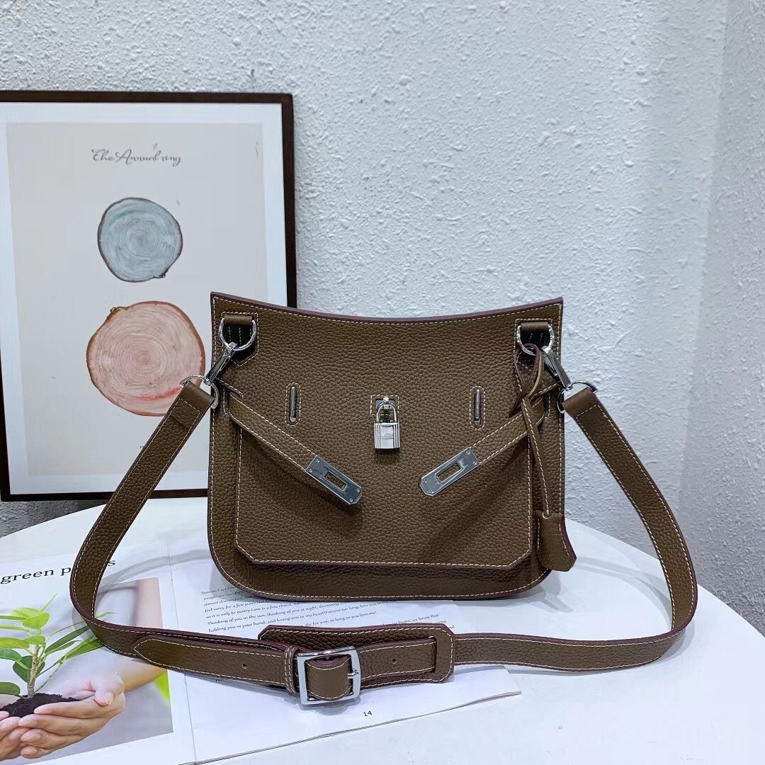 New Arrival Pebbled Leather Birkin-Inspired Tote Bag for Women, Turn-Lock Top-Layer Cowhide Shoulder Crossbody Handbag with Fashionable Everyday Design