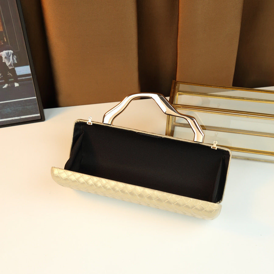 New Arrival Wave Metal Handle Baguette Bag for Women, A Woven Shoulder Crossbody Handbag with Premium Trendy Design