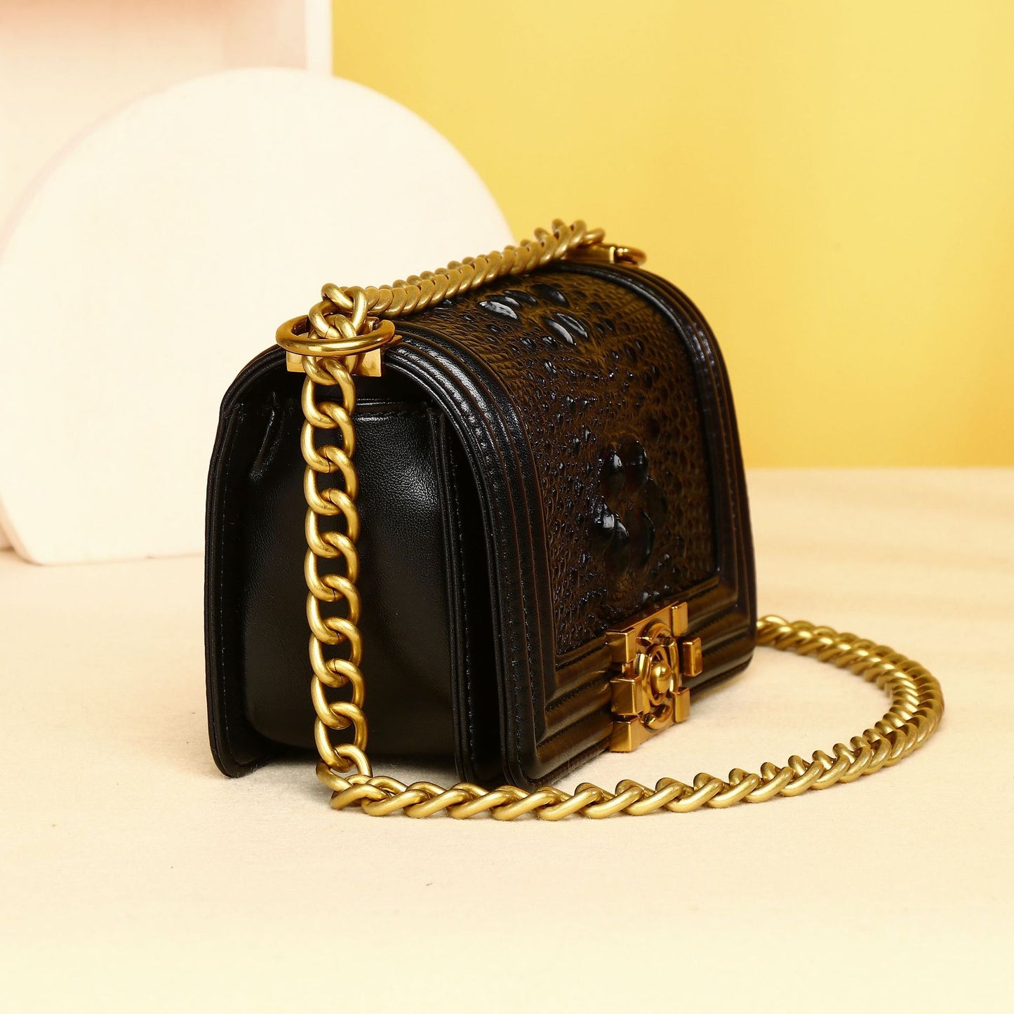 New Arrival Classic Croc-Effect Stylish Mom Bag for Women, A Lightweight Shoulder Crossbody Handbag with Versatile Vintage Design