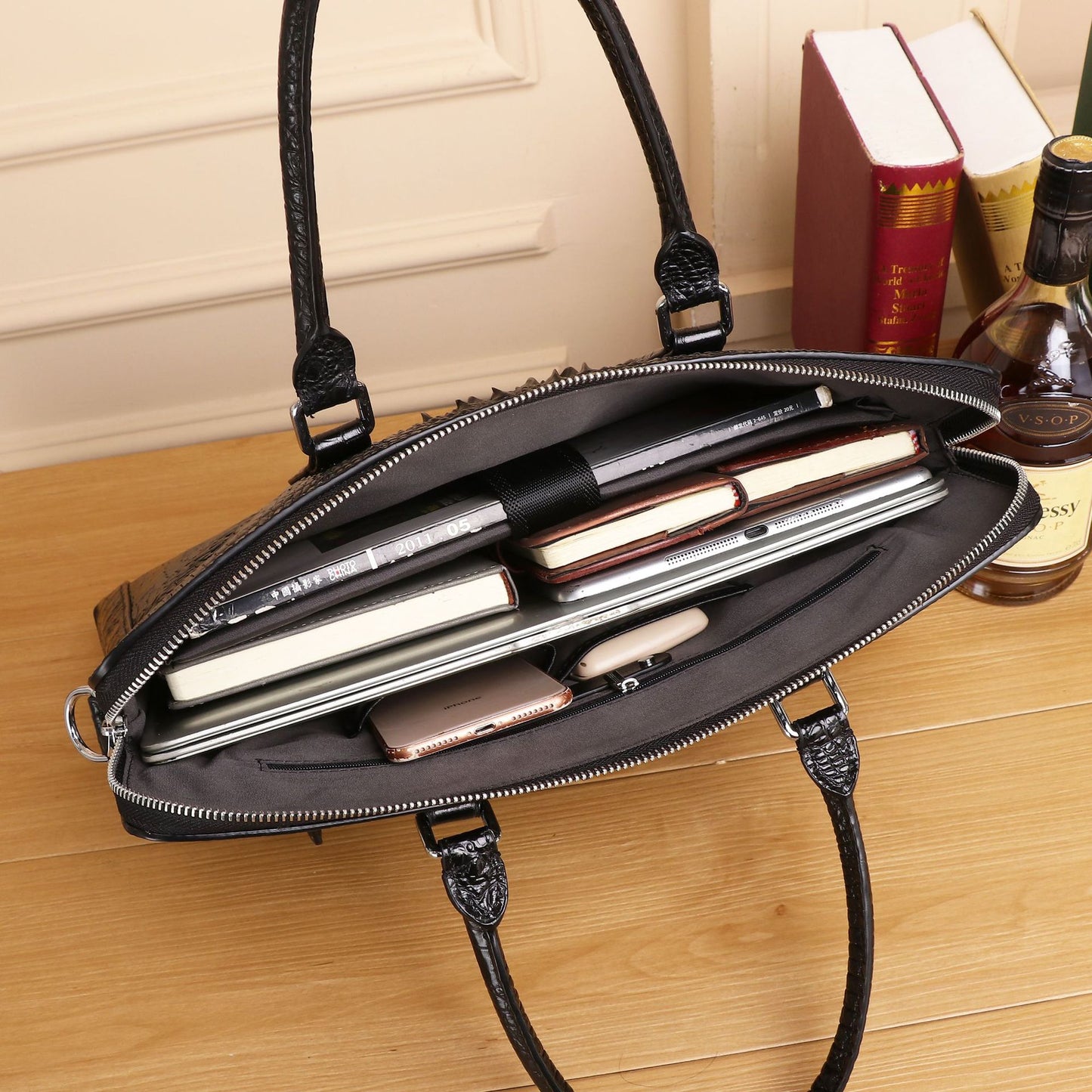 New Arrival Croc-Effect Genuine Leather Business Briefcase for Men, A Top-Handle Laptop Shoulder Crossbody Bag with Casual Professional Design