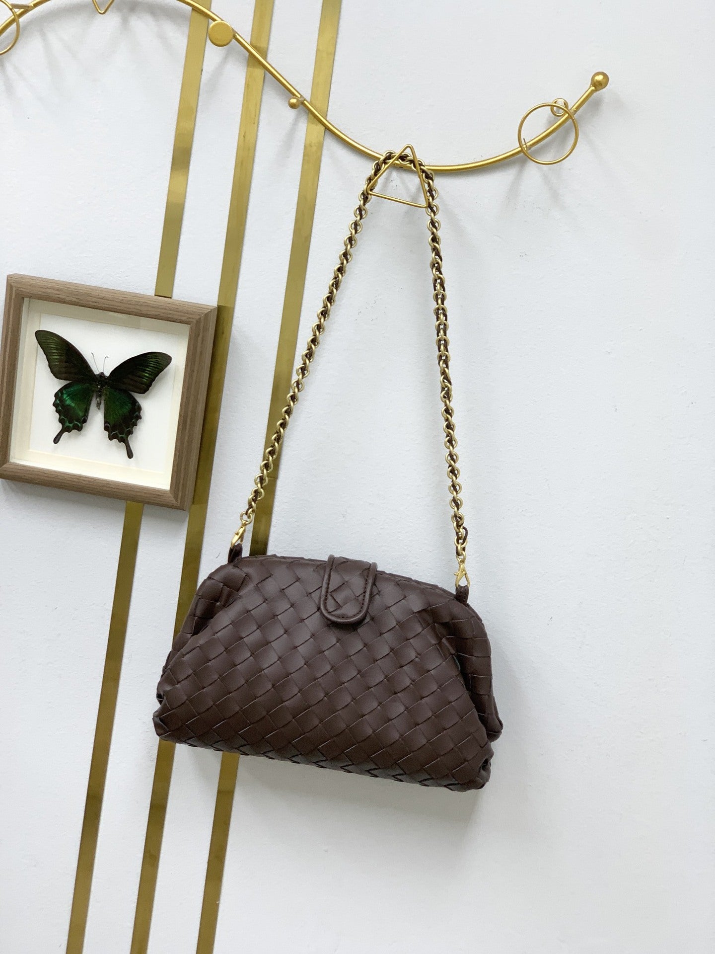 Genuine Leather Woven Cloud Bag with Clip Design, New Versatile Large Capacity Shoulder Crossbody Top Handle Underarm Purse, Light Luxury Handbag for Ladies