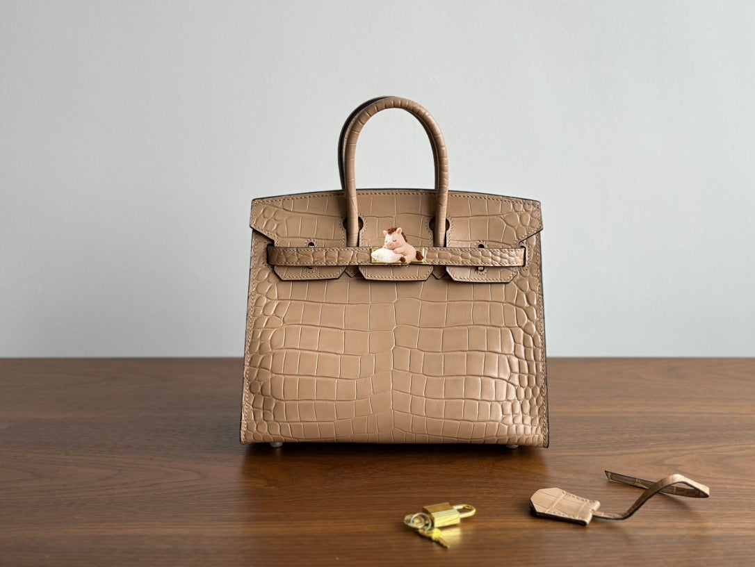 Chic Silver-Tone External Stitching Croc-Embossed Birkin-Inspired Tote Bag for Women, 25cm Stainless Steel Hardware Top-Layer Cowhide Handbag with Premium Quality