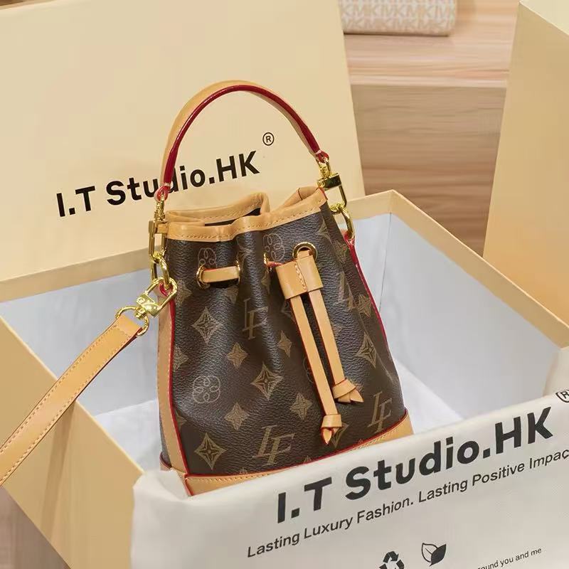 Genuine Leather Korean Style Printed Bucket Bag for Women, New Elegant Light Luxury Shoulder Crossbody Purse, Versatile Everyday Handbag for Ladies